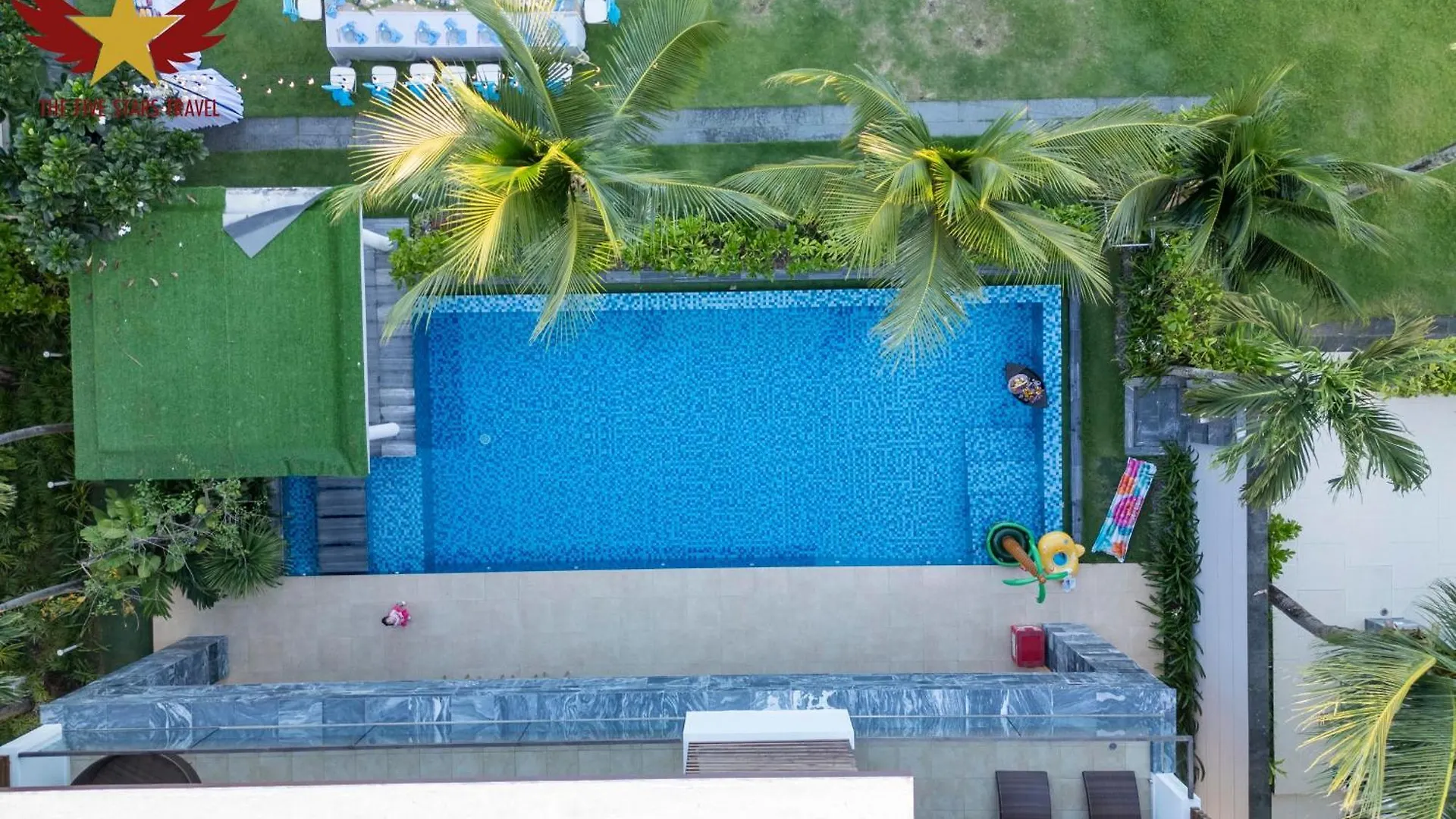 Villa 6 Bedrooms Luxury & Beachfront Da Nang Vietnam