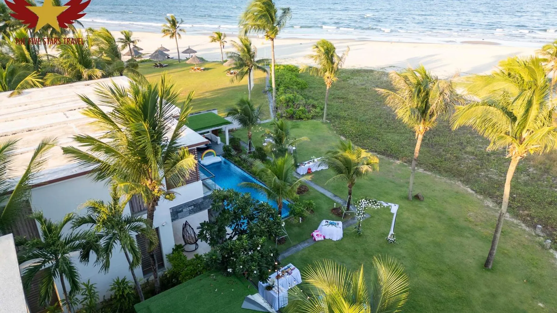 Villa 6 Bedrooms Luxury & Beachfront Da Nang