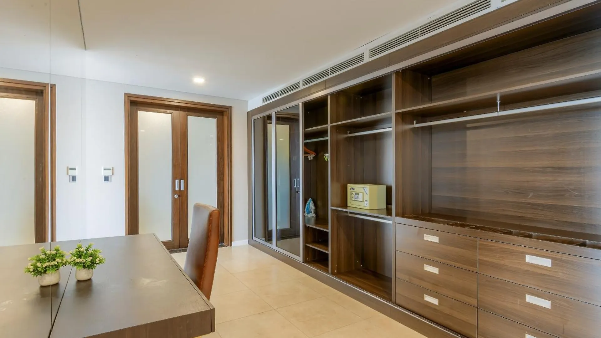 Villa 6 Bedrooms Luxury & Beachfront Da Nang 0*,  Vietnam