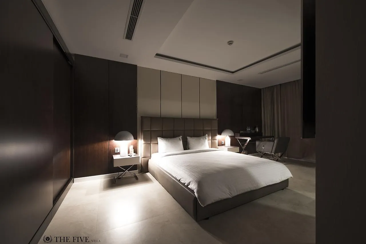 Villa 6 Bedrooms Luxury & Beachfront Da Nang 0*,