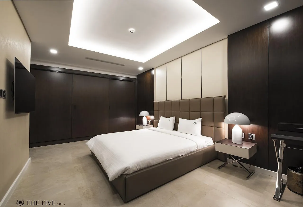 Villa 6 Bedrooms Luxury & Beachfront Da Nang 0*,